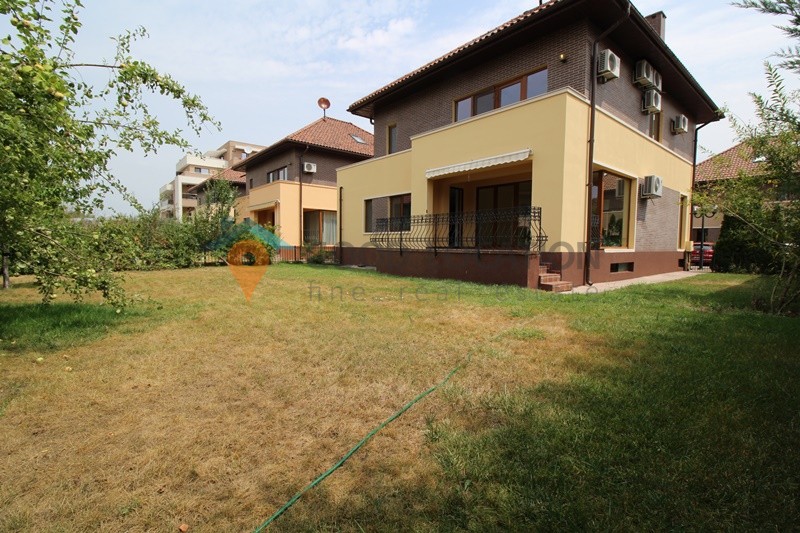 Friendly and wide villa in Pipera