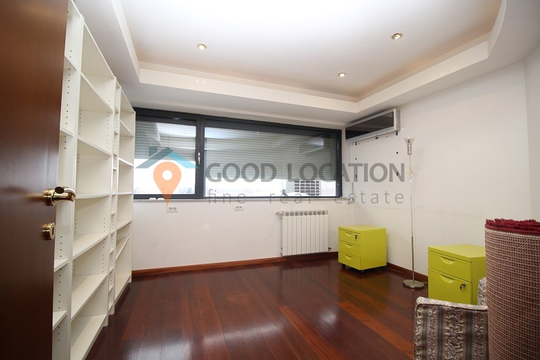 Oversized Penthouse in Herastrau