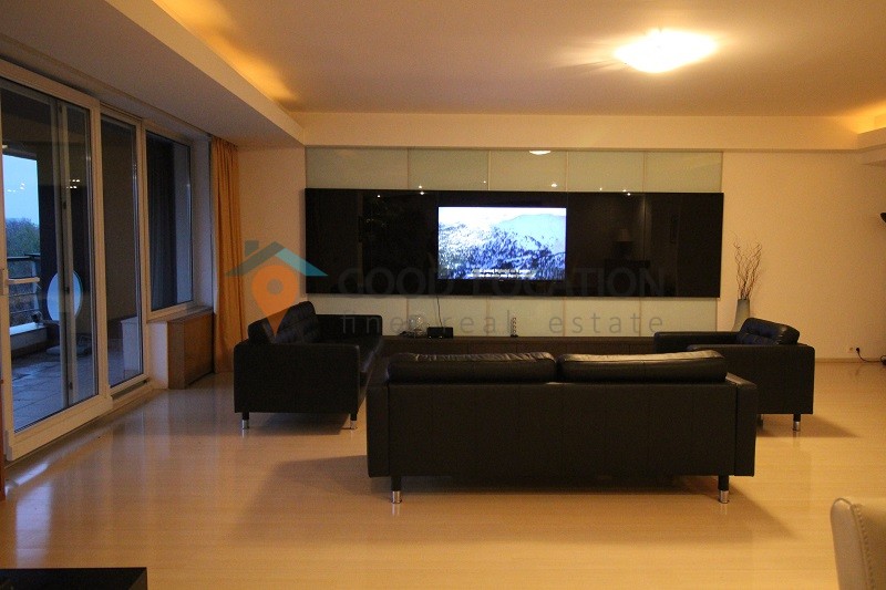 Apartment with a beautiful view to Herastrau Park – A0094HE3